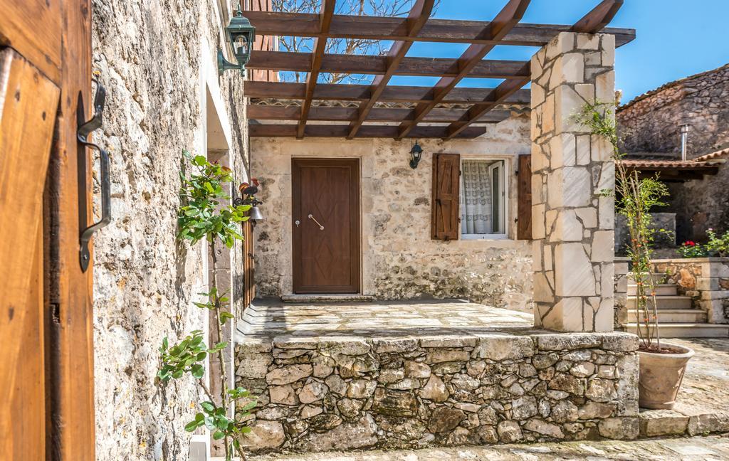 Villa Callisto- Elegant Restored Villa With Pool Yírion المظهر الخارجي الصورة